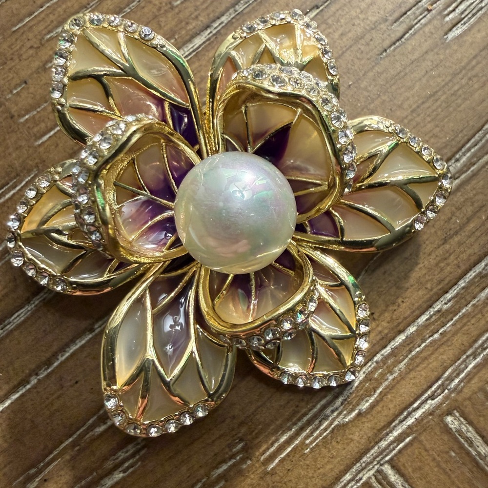 Elegant Gold and Purple Floral Brooch